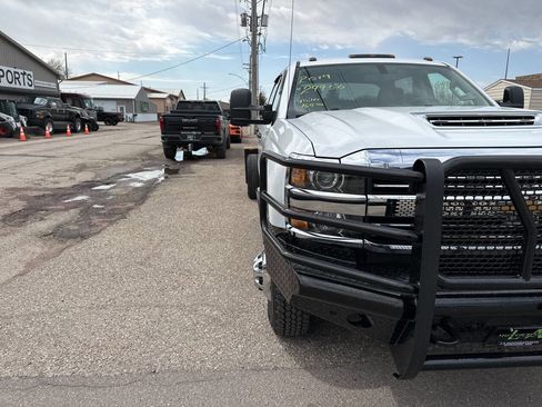 Used 2017 Chevrolet Silverado 3500 W/T image 30