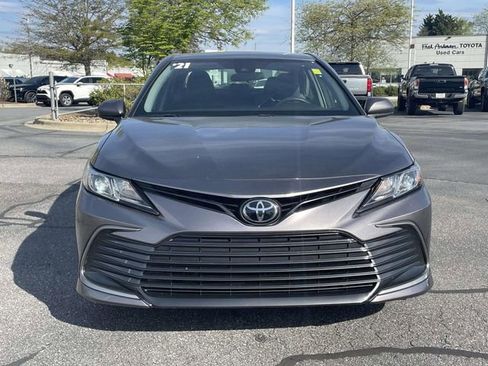 Used 2021 Toyota Camry LE image 8