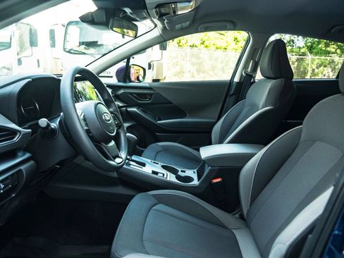 Used 2025 Subaru Crosstrek 2.5i Premium AWD/4WD image 17