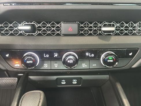 Used 2025 Honda Accord SE image 19