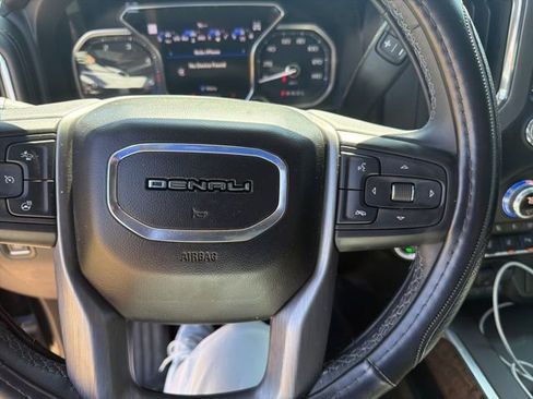 Used 2021 GMC Sierra 2500 Denali w/ Denali Black Diamond Edition image 16