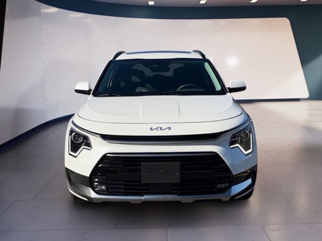 Certified 2025 Kia Niro EX Touring FWD image 8