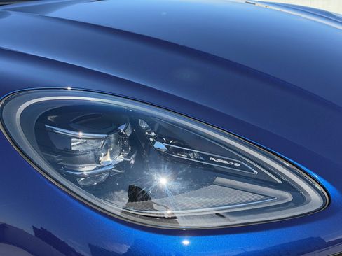 Used 2026 Porsche Macan AWD/4WD image 12