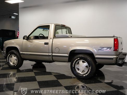 Used 1998 Chevrolet Silverado 1500 4x4 Regular Cab w/ Preferred Equipment Group 2 image 8