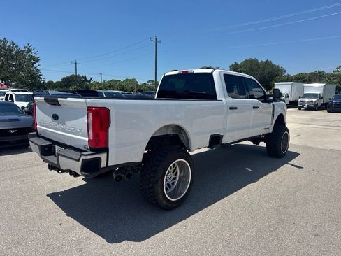 Used 2025 Ford F250 XLT AWD/4WD image 3
