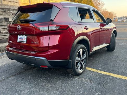 New 2025 Nissan Rogue SL AWD/4WD image 21