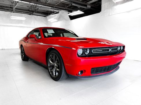 Used 2015 Dodge Challenger SXT Plus RWD image 8
