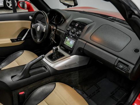 Used 2009 Saturn Sky Red Line RWD image 23