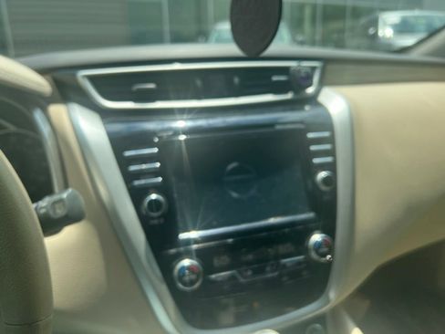 Used 2015 Nissan Murano Platinum w/ Platinum Technology Package FWD image 12