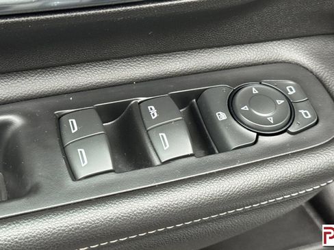 Certified 2024 GMC Terrain SLE w/ Driver Convenience Package image 13