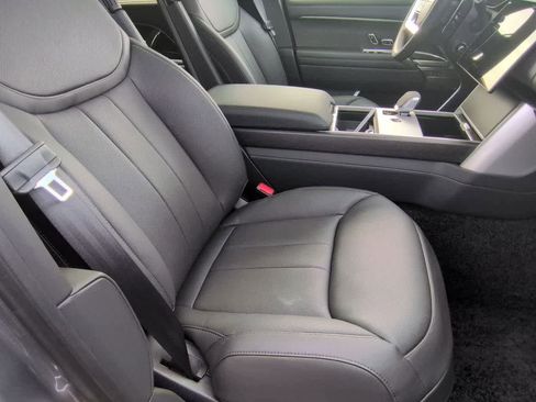 New 2026 Land Rover Range Rover Long Wheelbase SE AWD/4WD image 24