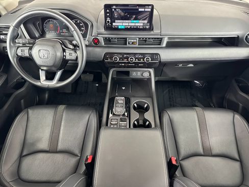 Used 2025 Honda Pilot EX-L image 13