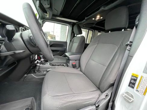 Used 2023 Jeep Wrangler Unlimited w/ Sun & Screen Package AWD/4WD image 12