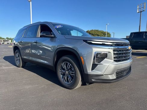 New 2026 Chevrolet Traverse LT w/ LPO, Floor Liner Package FWD image 8