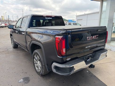 Used 2024 GMC Sierra 1500 SLT AWD/4WD image 13