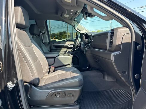 Used 2024 Chevrolet Silverado 2500 LTZ AWD/4WD image 15