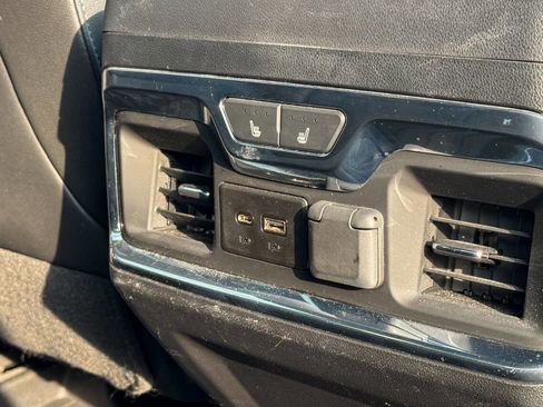 Used 2020 Chevrolet Silverado 2500 LTZ w/ LTZ Premium Package image 19