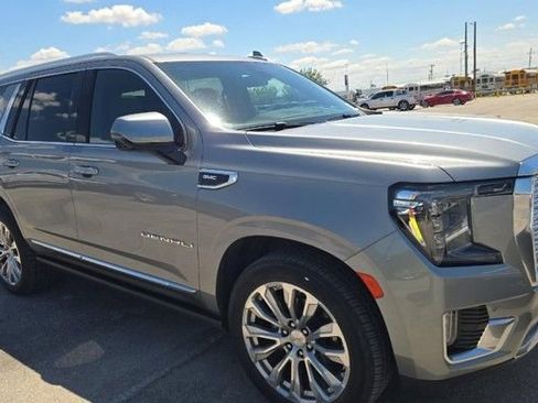 Used 2023 GMC Yukon Denali RWD image 1
