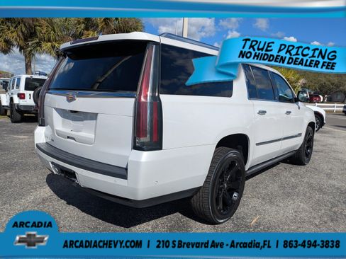 Used 2020 Cadillac Escalade ESV Premium Luxury AWD/4WD image 4
