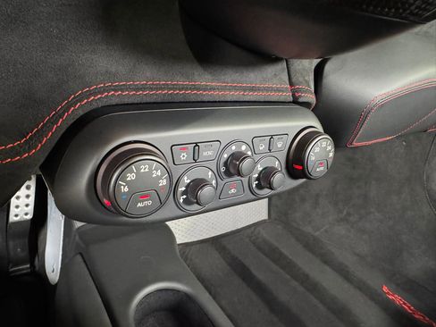 Used 2015 Ferrari 458 Speciale A image 28