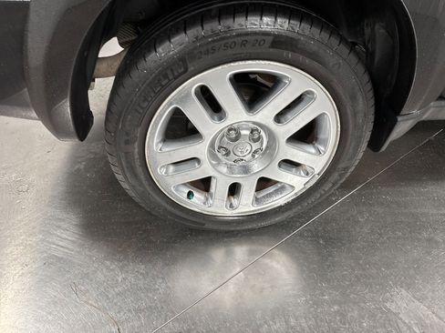 Used 2010 Dodge Nitro SE image 13