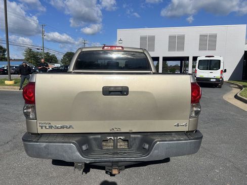 Used 2008 Toyota Tundra 4x4 CrewMax image 4