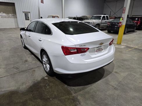 Used 2018 Chevrolet Malibu LT image 9