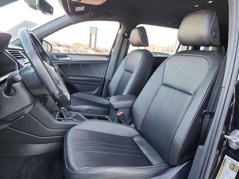 Used 2022 Volkswagen Tiguan SE R-Line image 13