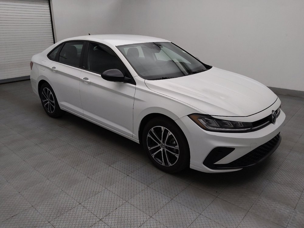 Used 2025 Volkswagen Jetta Sport FWD image 11