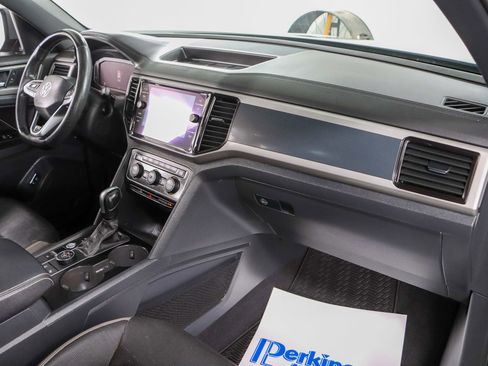 Used 2020 Volkswagen Atlas Cross Sport SEL Premium R-Line image 28