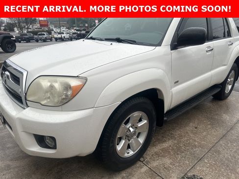 Used 2009 Toyota 4Runner SR5 image 2
