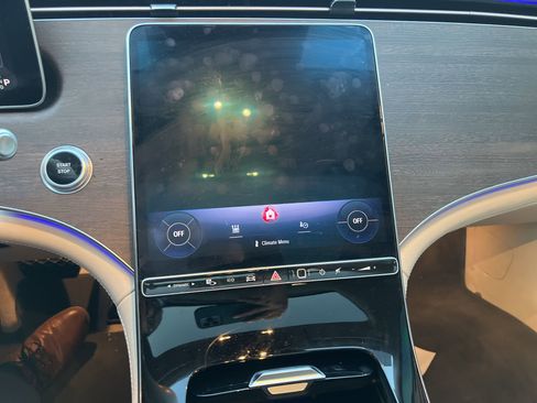 Used 2022 Mercedes-Benz EQS 450+ Sedan image 39