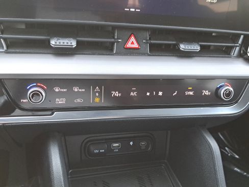 Used 2023 Kia Sportage EX image 20