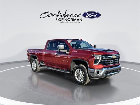 Used 2024 Chevrolet Silverado 3500 LTZ w/ LTZ Premium Package image 11
