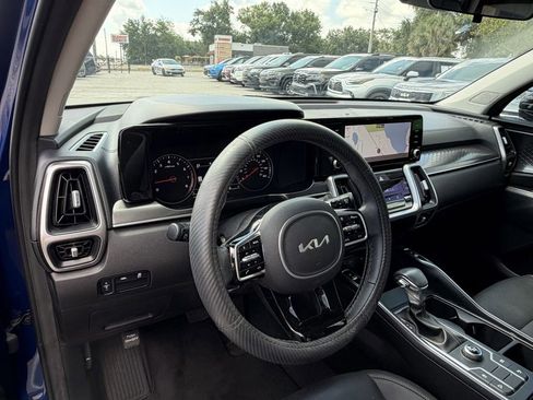 Certified 2022 Kia Sorento S FWD image 18