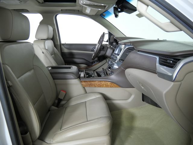 Used 2018 Chevrolet Suburban Premier AWD/4WD image 12