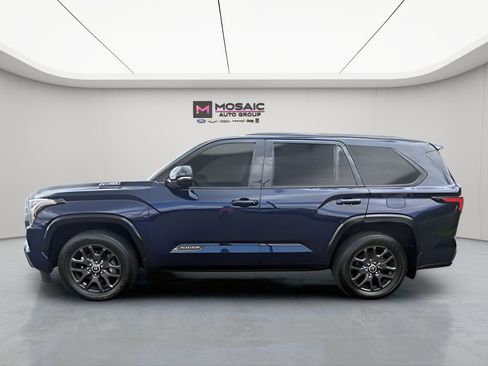 Used 2023 Toyota Sequoia Platinum image 4