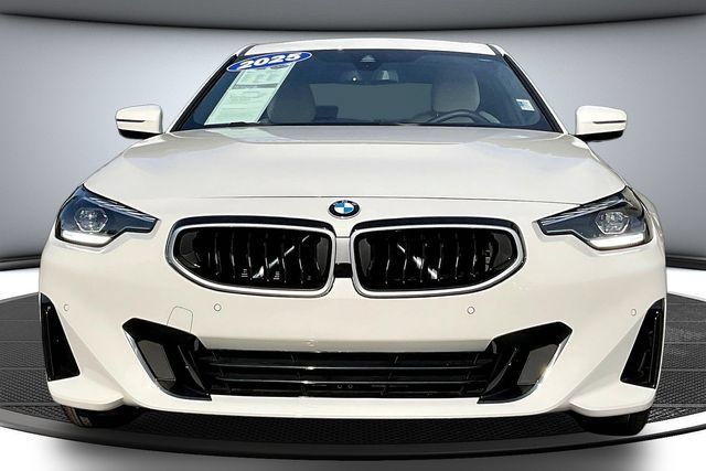 Used 2025 BMW 230i Coupe w/ M Sport Package RWD image 2