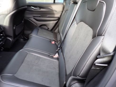 New 2025 Jeep Grand Cherokee Altitude AWD/4WD image 12
