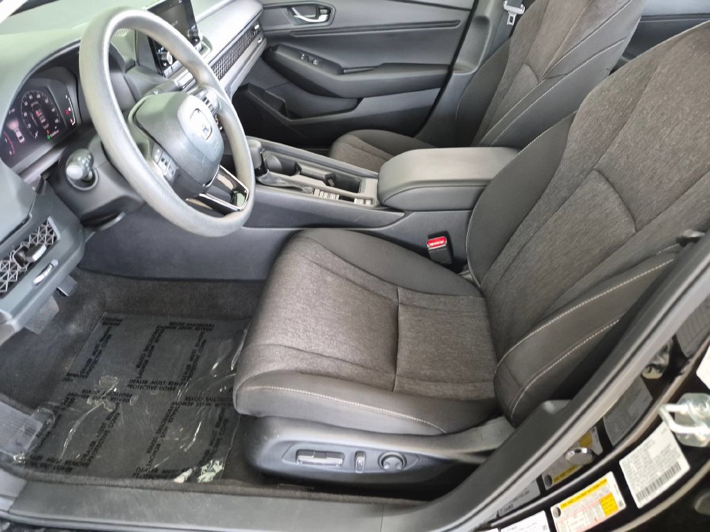Used 2025 Honda Accord SE image 19