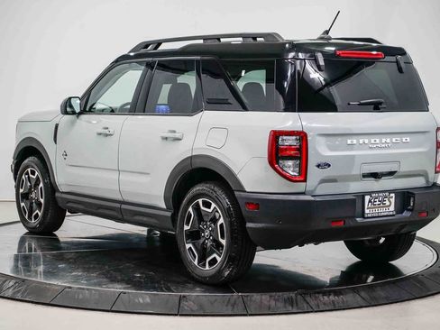Used 2022 Ford Bronco Sport Outer Banks w/ Tech Package image 2