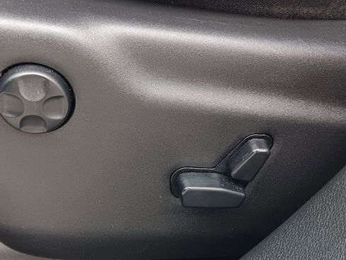 Used 2020 Jeep Grand Cherokee Overland image 10