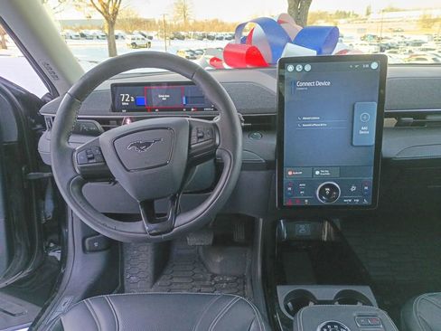 Used 2021 Ford Mustang Mach-E Premium image 13