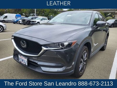 Used 2018 MAZDA CX-5 Touring w/ Preferred Equipment Package FWD image 3