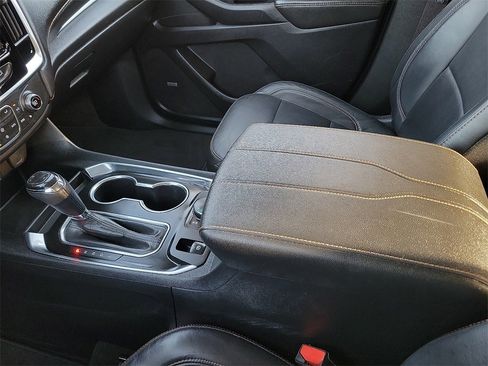 Used 2020 Chevrolet Traverse RS image 25