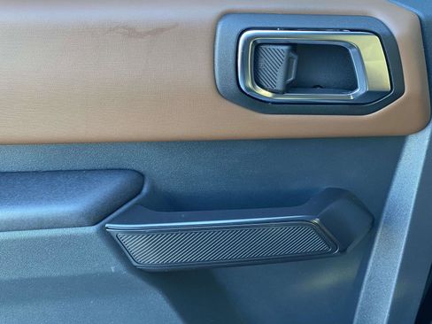 Used 2024 Ford Bronco Outer Banks image 13