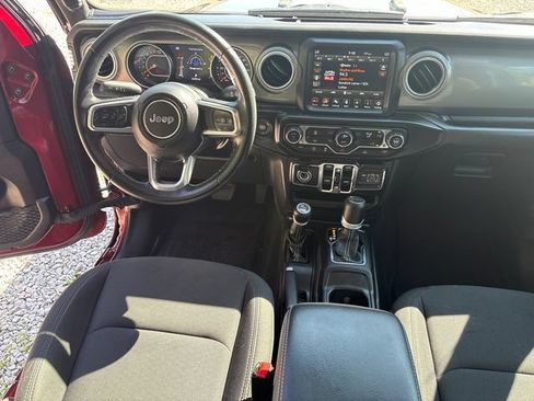 Used 2022 Jeep Gladiator Overland AWD/4WD image 20