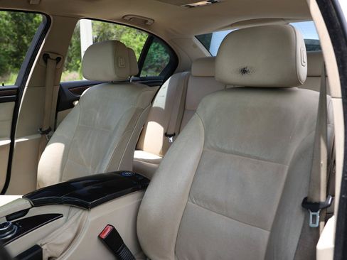 Used 2010 BMW 528i Sedan RWD image 6