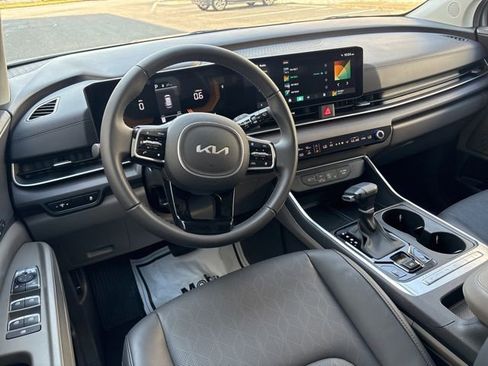 Certified 2026 Kia Carnival EX FWD image 25