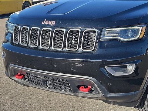 Used 2017 Jeep Grand Cherokee Trailhawk w/ Trailhawk Luxury Group image 8